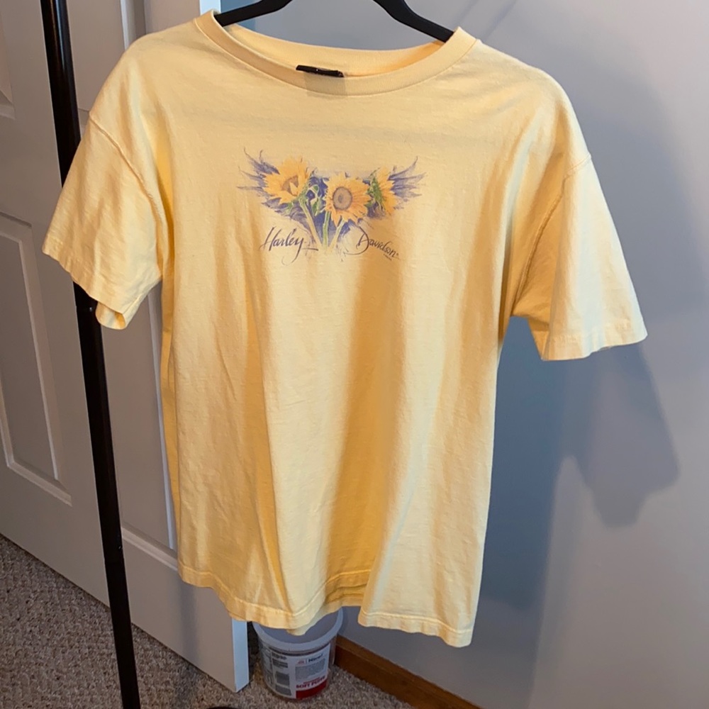 Yellow vintage HD t shirt